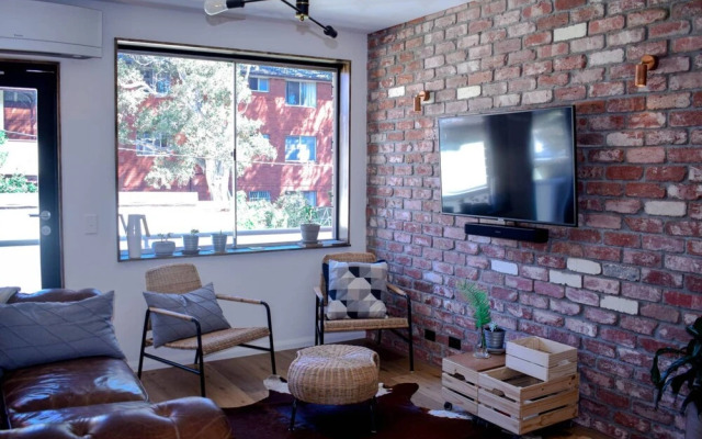 Stylish Modern 1 Bedroom Apartment in Marrickville