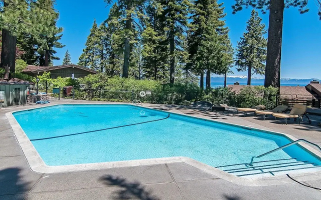 Waters Edge Oasis Shared Pool & Pier Access