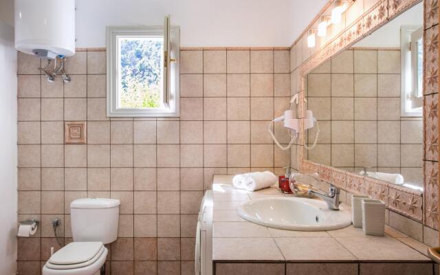 Villa Tassoula Large Private Pool Walk to Beach Wifi - 2830