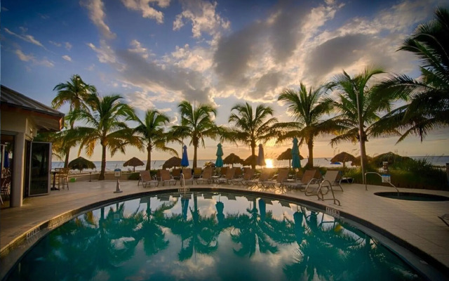 Naples Beach Club, a Four Seasons Resort