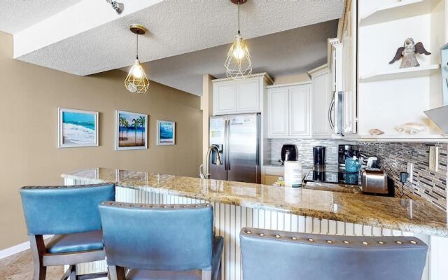 Beautiful 3br/2ba Beachfront Condo,sleeps 8