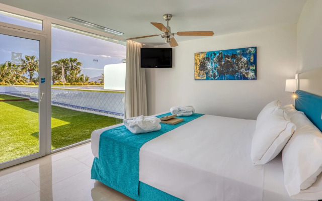 Playavera Hotel - Naturist Friendly