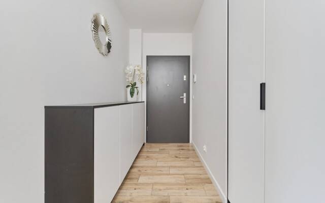 Stylish & Spacious Apartment by Renters