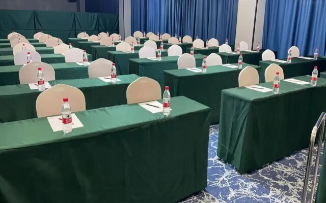 Gloria Grand Hotel Yong shun