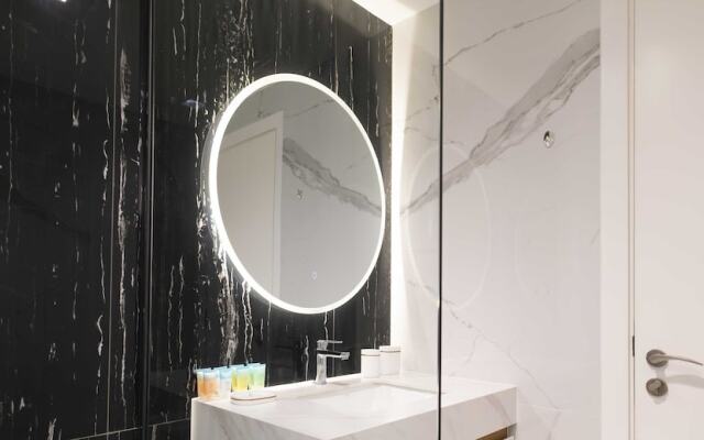 Lux  The Jbr Premium Sea View Suite