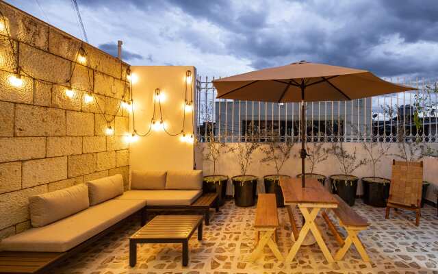 HOLT - Villa Noria - La Casa del Barro Verde