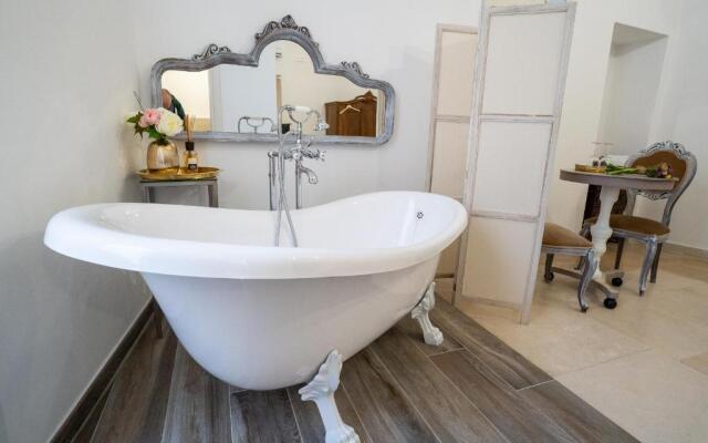 Corte Pietrantica - Charming Rooms & Suites