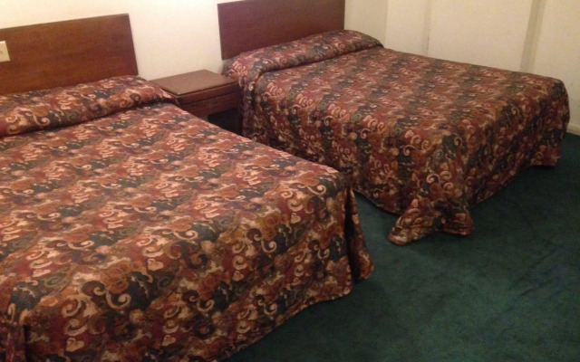 Sawmill Lodges Motel