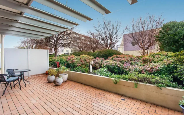 Spacious & High in the Skyplaza - 1bd 1bth Apt