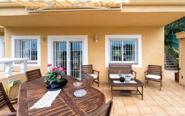 Apartment with 2 Bedrooms in Vidreres, with Wonderful Mountain View, Furnished Terrace And Wifi - 8 Km From the Beach