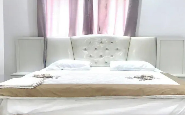 OYO 157 Dream Barka Hotel