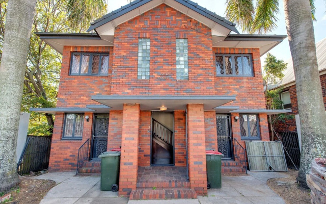 Anville Court