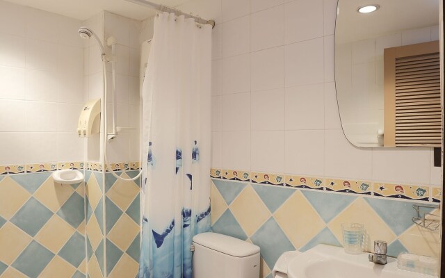 Summer Breeze Hotel