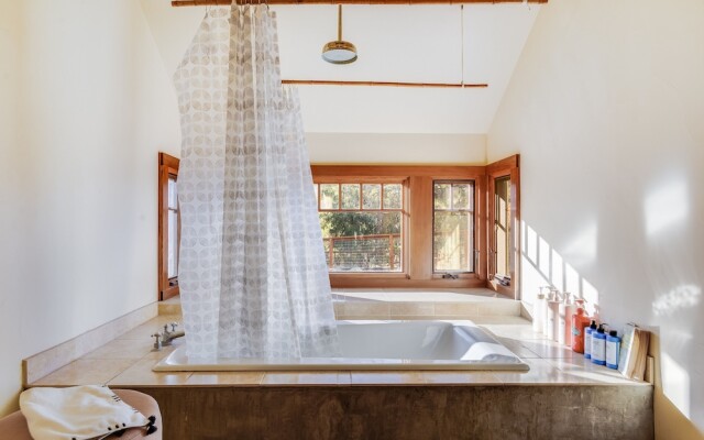 Harmony Over The Hill