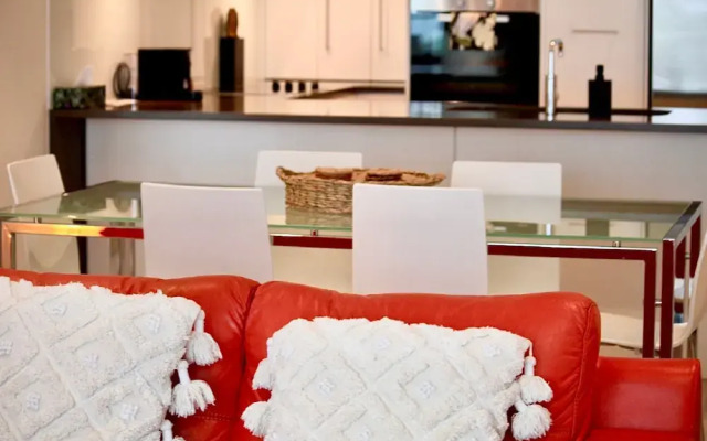 Breeze Beachfront Apartment no 9