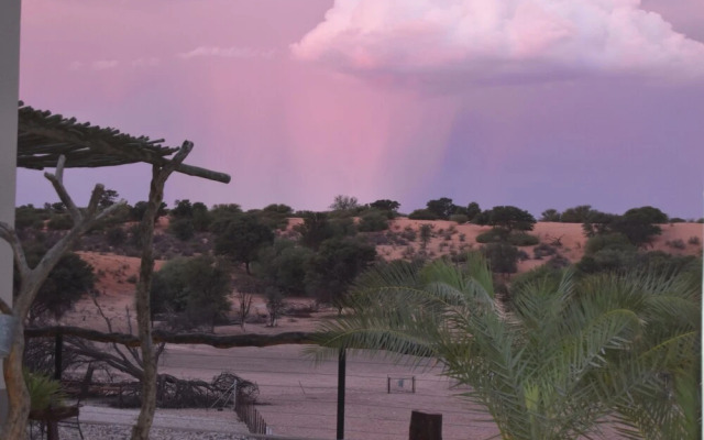 Kalahari Farmstall - Accommodation and Campground