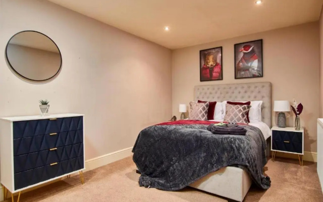 The Exquisite Harrogate Abode - Sleeps 6
