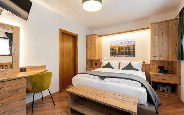 Kyrr Smart Mountain Retreat