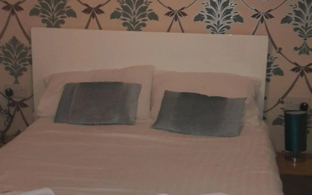 The Cressington Hotel