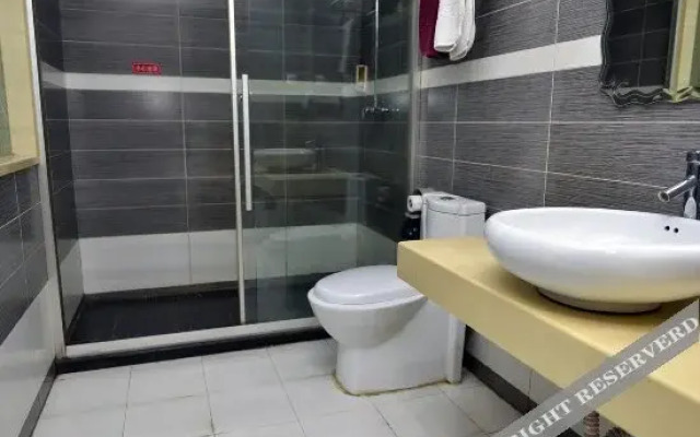 Baofeng Hotel