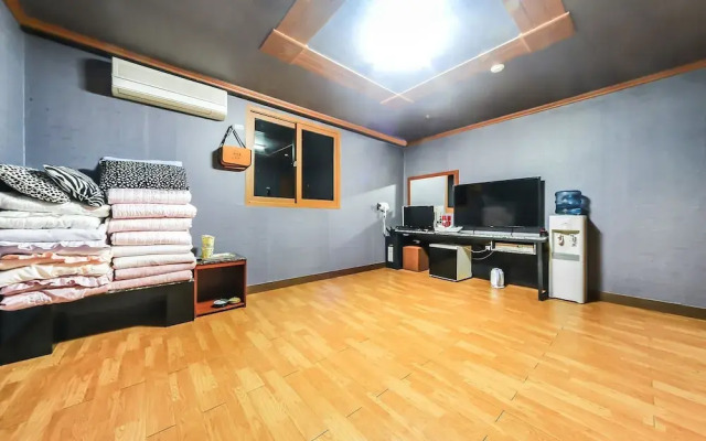 Geojedo Gohyeon Manhattan