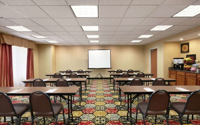 Hampton Inn & Suites Lawton