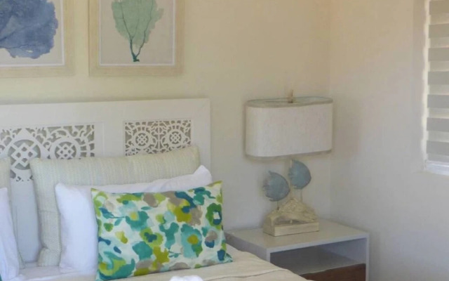 Private two Story Villa With Guest House