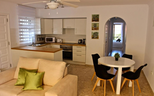 2 BDR,2 BATH Amarilla Golf Apartment