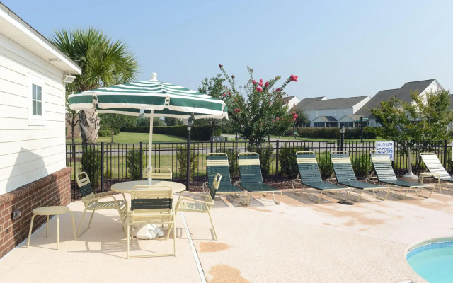 River Oaks Resort