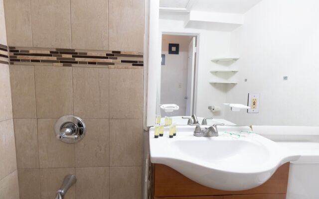 753 Studio With City View Hollywood