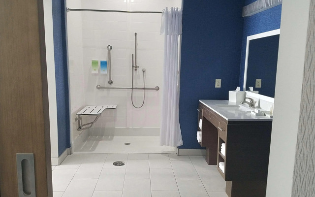 Home2 Suites by Hilton Tulsa Hills