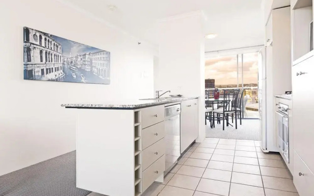 Astra Apartments Brisbane CBD