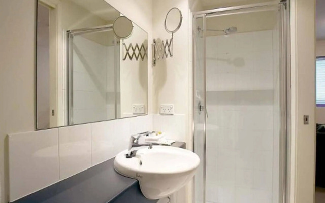 Plum Carlton Serviced Apartments