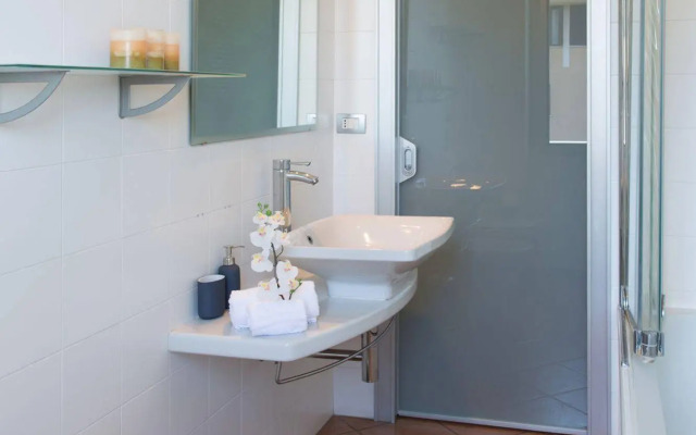 Suitelowcost - Stilicone