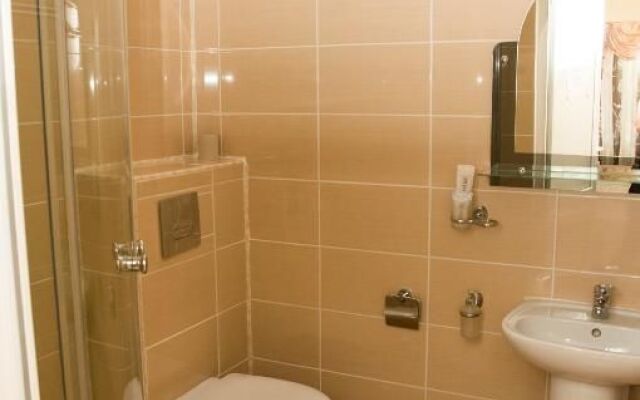 Guest House Nadezhda 2