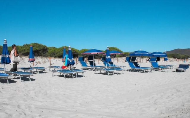Borgo Le Logge Pool Tanaunella