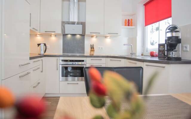 Bright Flat in Neuastenberg With Terrace