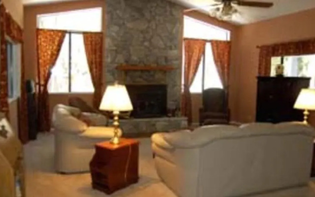 RedAwning Cabin #1 Meszaros Retreat