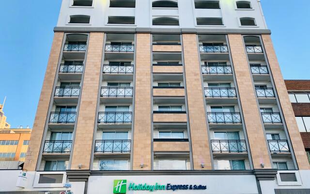 Holiday Inn Express Hotel & Suites Calgary, an IHG Hotel