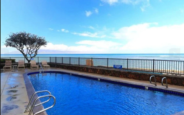 Kahana Reef 106 by RedAwning