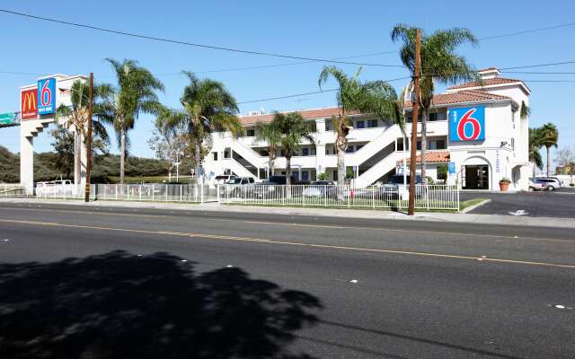 Motel 6 Bellflower, CA - Los Angeles