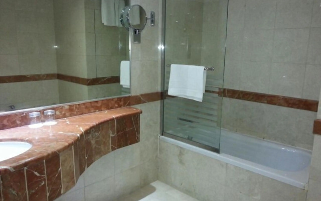 Nozol Royal Inn Hotel