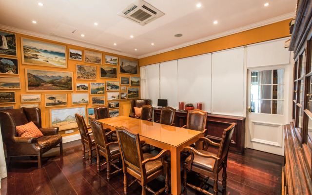 Hout Bay Manor