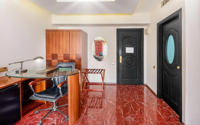 Cron Palace Tbilisi Hotel