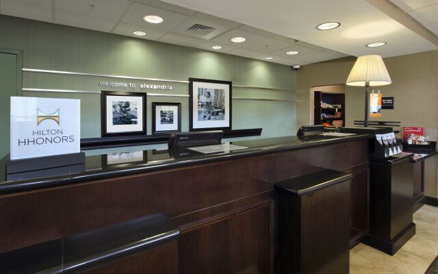 Hampton Inn & Suites Alexandria
