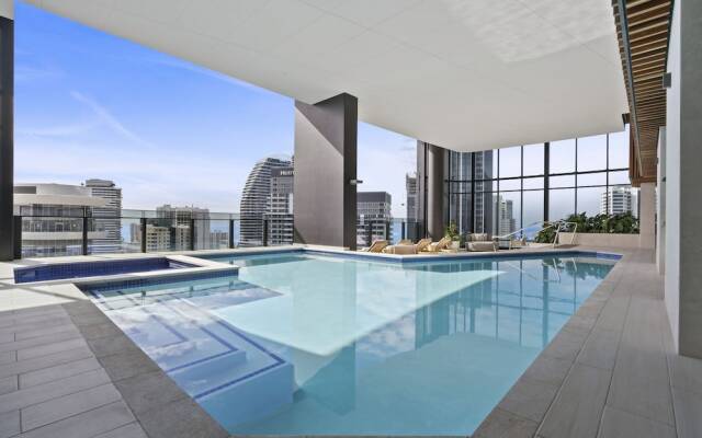 Broadbeach Casino Private Apartment GCLR