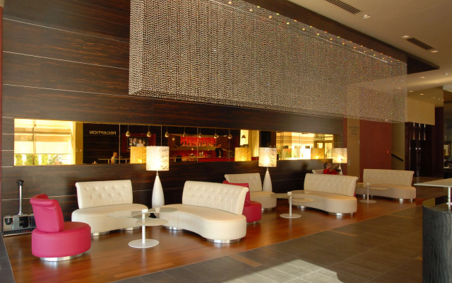 Golden Tulip Ana Dome