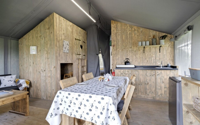 Safari Tent by Hertford Lake With Hot Tub