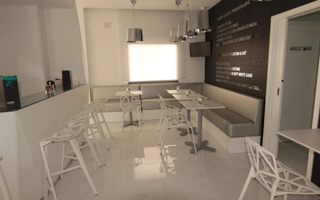 Hotel Magic - RNET 3505