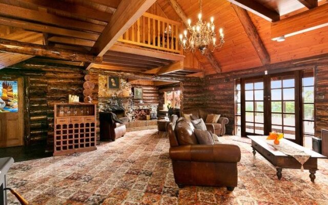 Eagles Nest Luxury Mountain Retreat